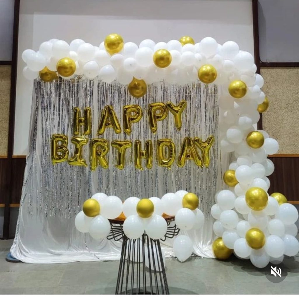 birthday balloon decoration